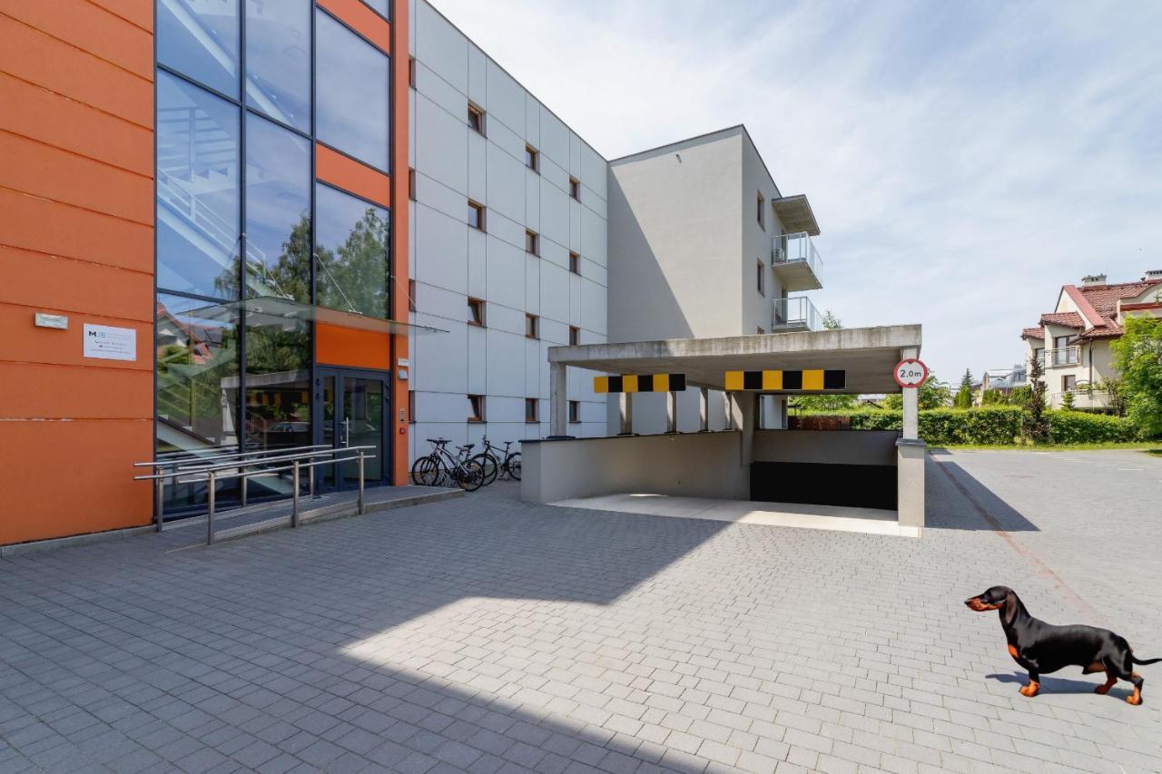 Modern & Spacious With Air Conditioning & Parking By Renters Prestige Appartement *
