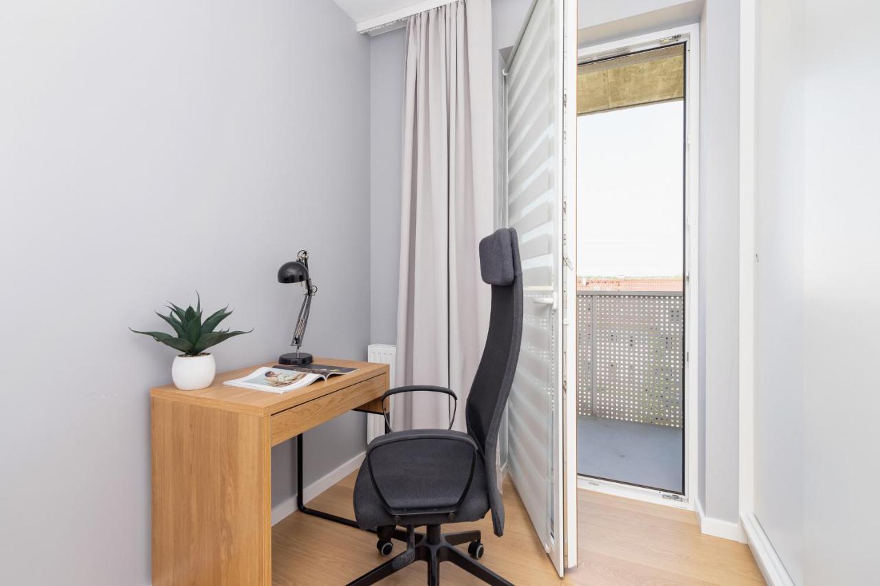 Appartement Modern & Spacious With Air Conditioning & Parking By Renters Prestige